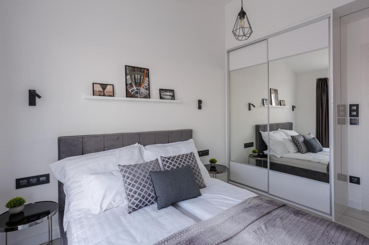 Noir Hotel - Penthouse Apartman Сегед Экстерьер фото
